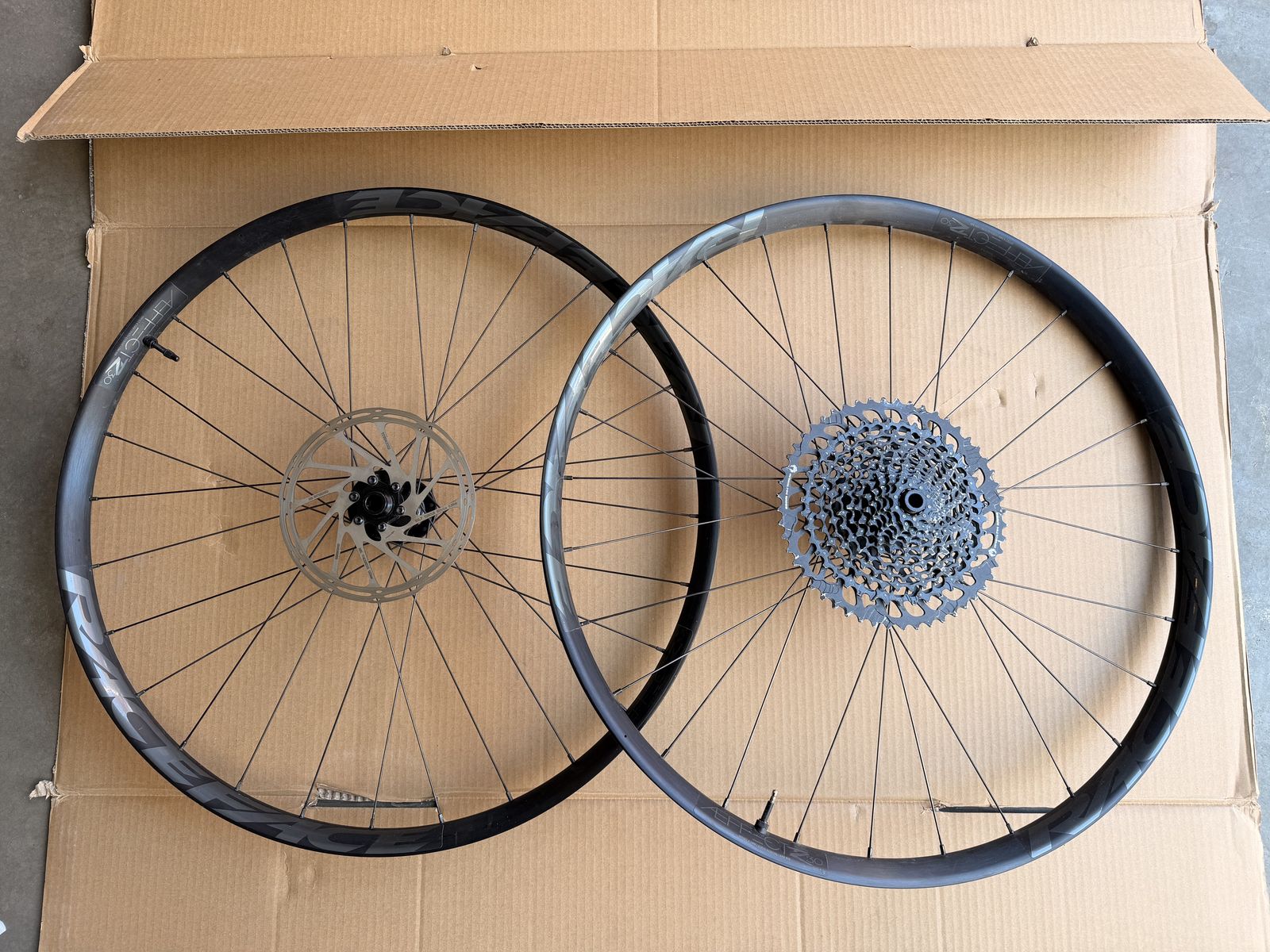 Race Face Aeffect R 30