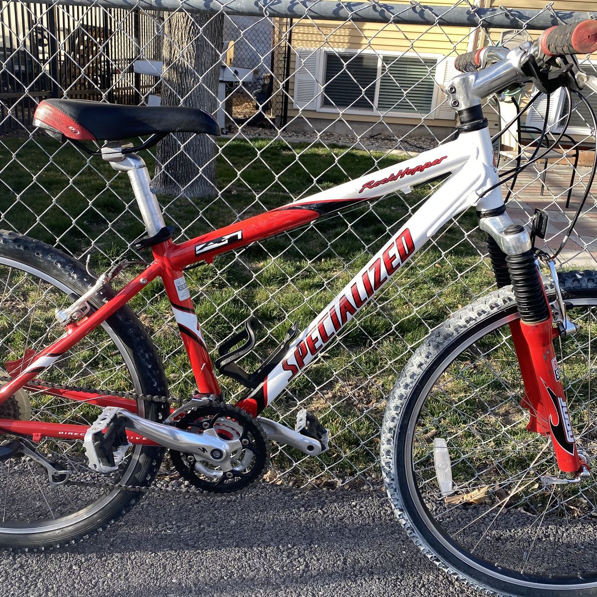 Specialized RockHopper Mountain Bike Rock Shox