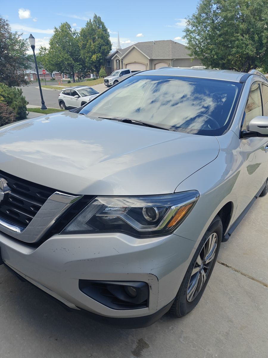 2018 Nissan Pathfinder SL