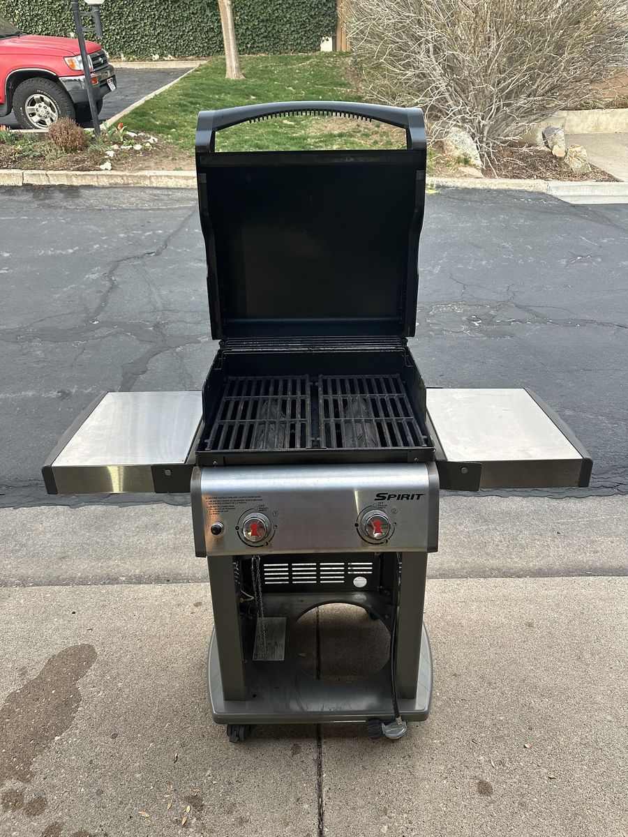 Weber Spirit E210 Grill