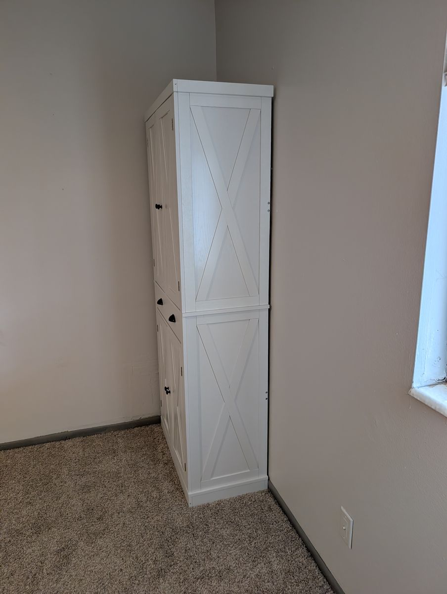 Kitchen pantry