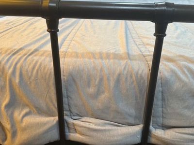 Queen Size Bedframe
