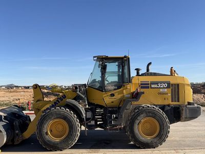 2023 Komatsu 320 loader