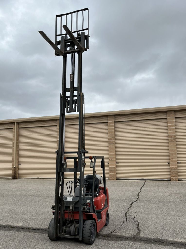 Forklift kalmar ac c40