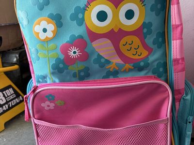 Adorable rolling suitcases for kids! Carry on - Like NEW