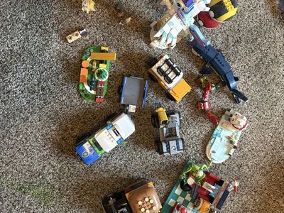 LEGO bundle- Cars, Figurines, Pokemon, Random