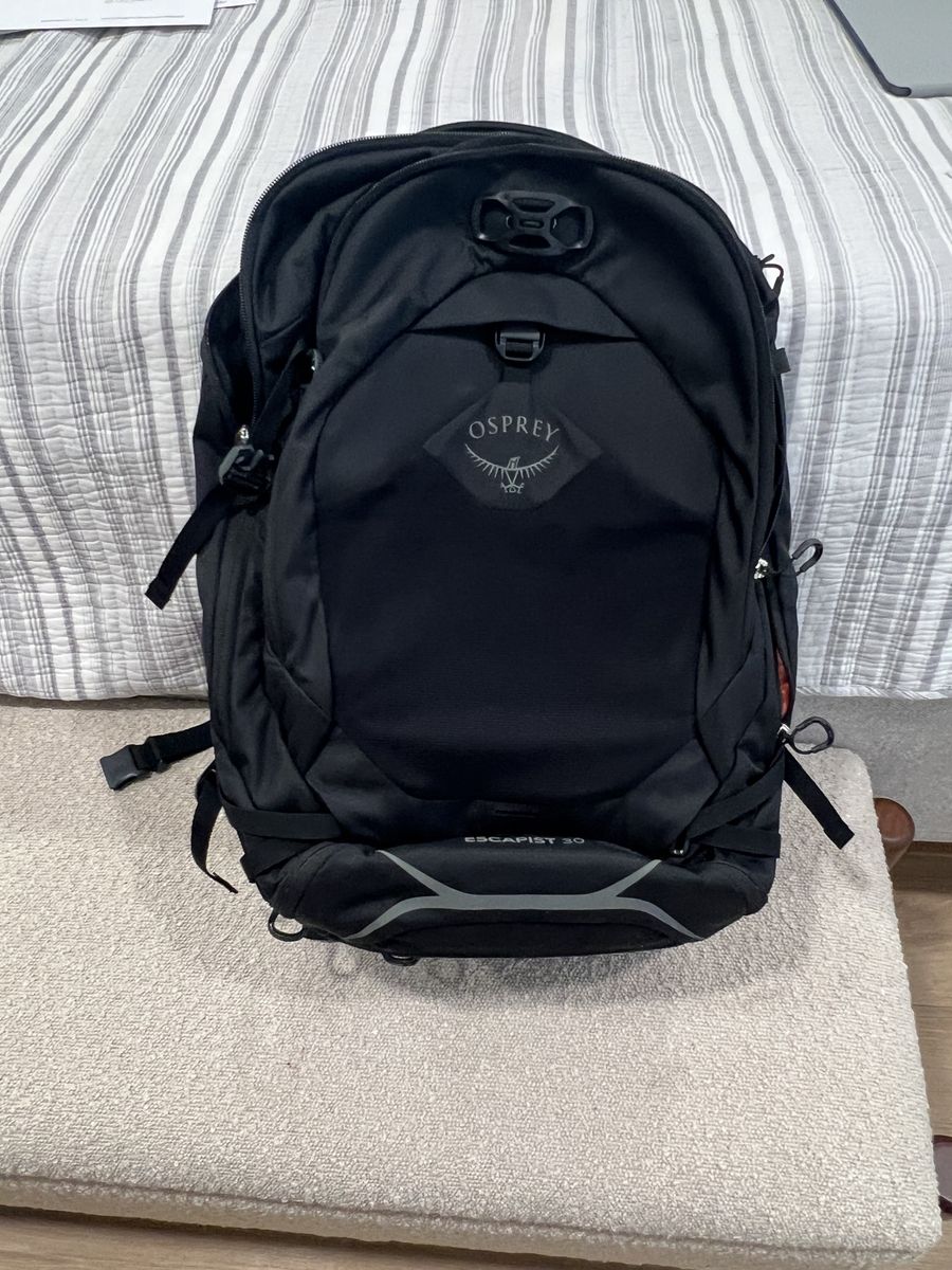 Osprey Escapist 30 Black Hiking & Cycling Backpack