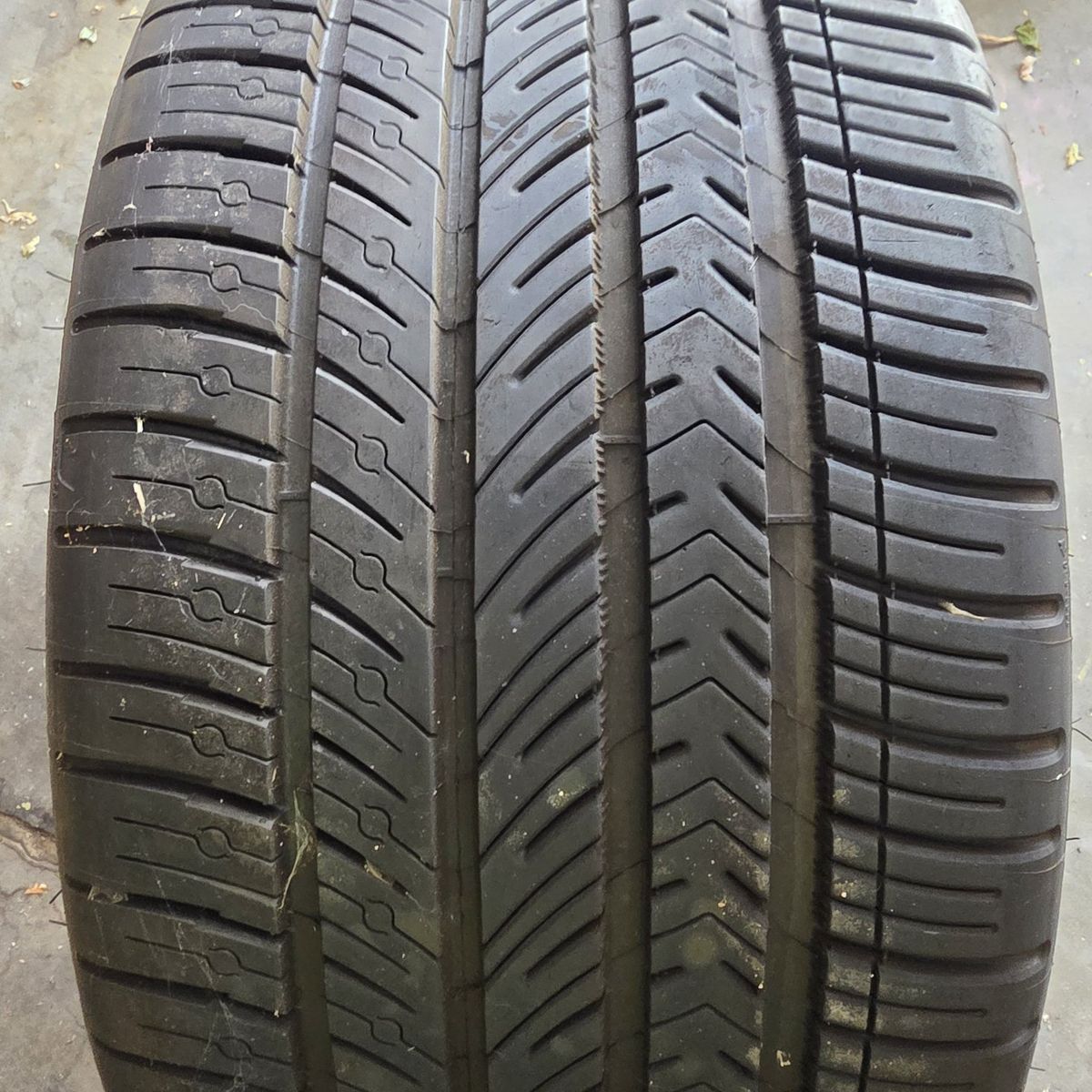 One Michelin All Season Sport 4 275/35R20