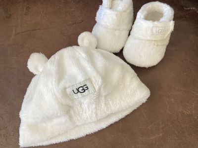 UGG Infant Fleece Hat & Booties Set - White, Adorable Bear Ears, Soft & Cozy