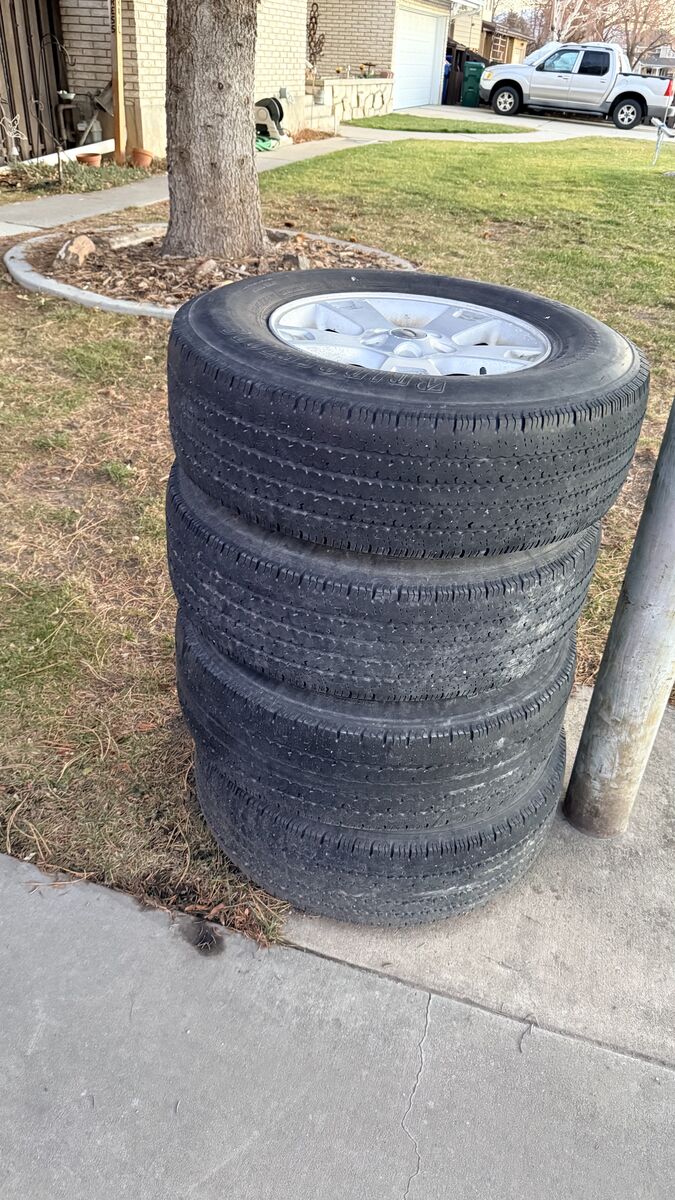 Ford Escape Tires LT245/75r16 r18 265