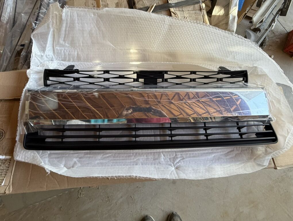 New 14-20 Toyota 4 Runner Lower Grille 52701-35010