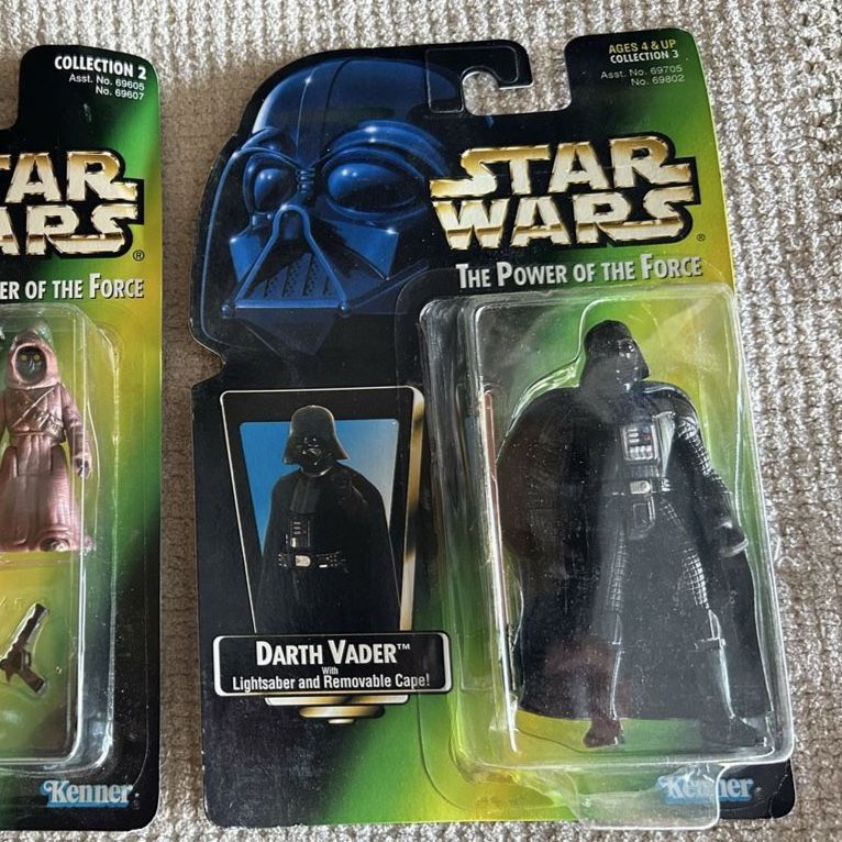 Vintage Star Wars Kenner The Power of the Force Green Card Darth Vader w/Lightsaber & Removable Cape Action Figures Collection 3