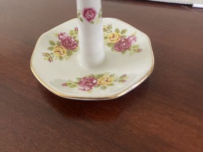 Vtg Porcelain Ring Tree-Roses, Gold Trim