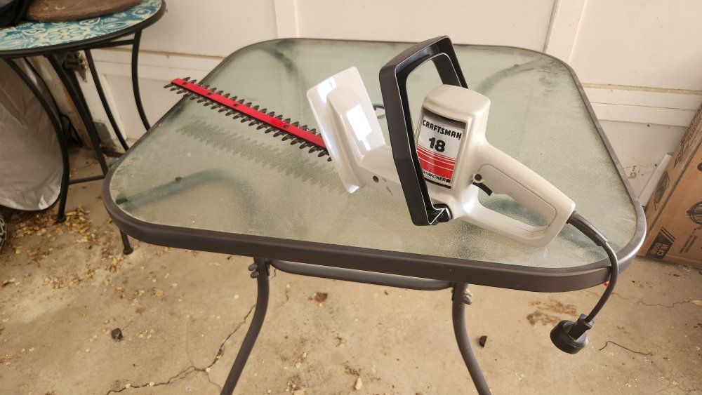 The Craftsman 18" Hedge Trimmer