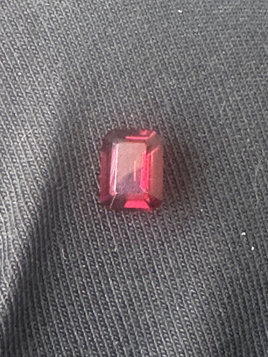 Loose Emerald cut Garnet