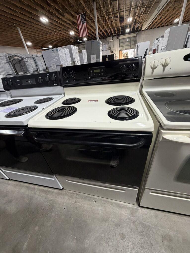 GOOD CONDITION FRIGIDAIRE COIL TOP RANGE