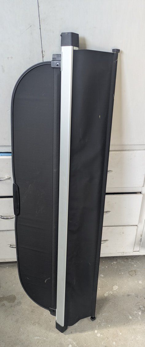 Subaru retractable cargo cover-newer outback