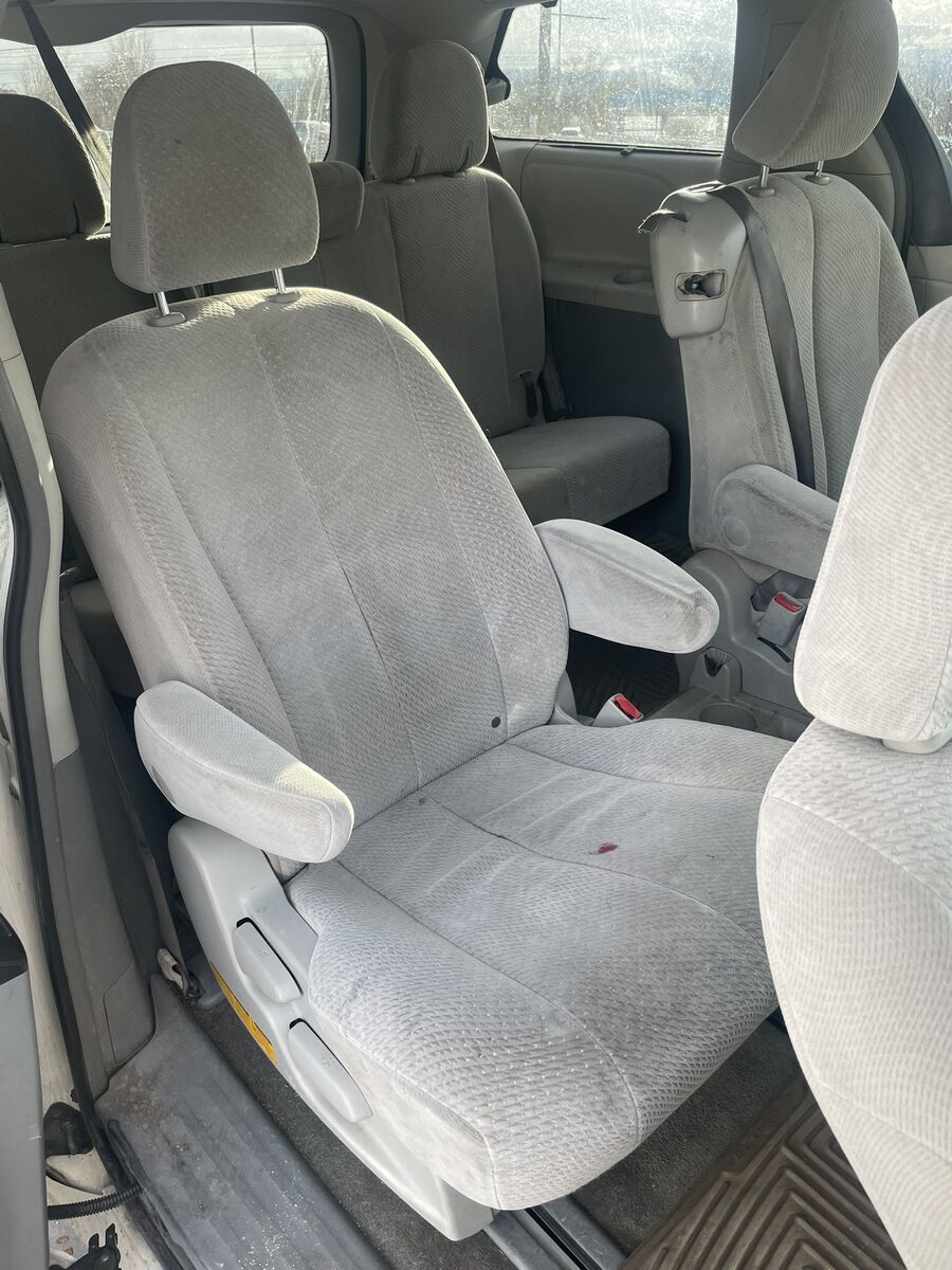 2011 Toyota Sienna LE 8-Passenger