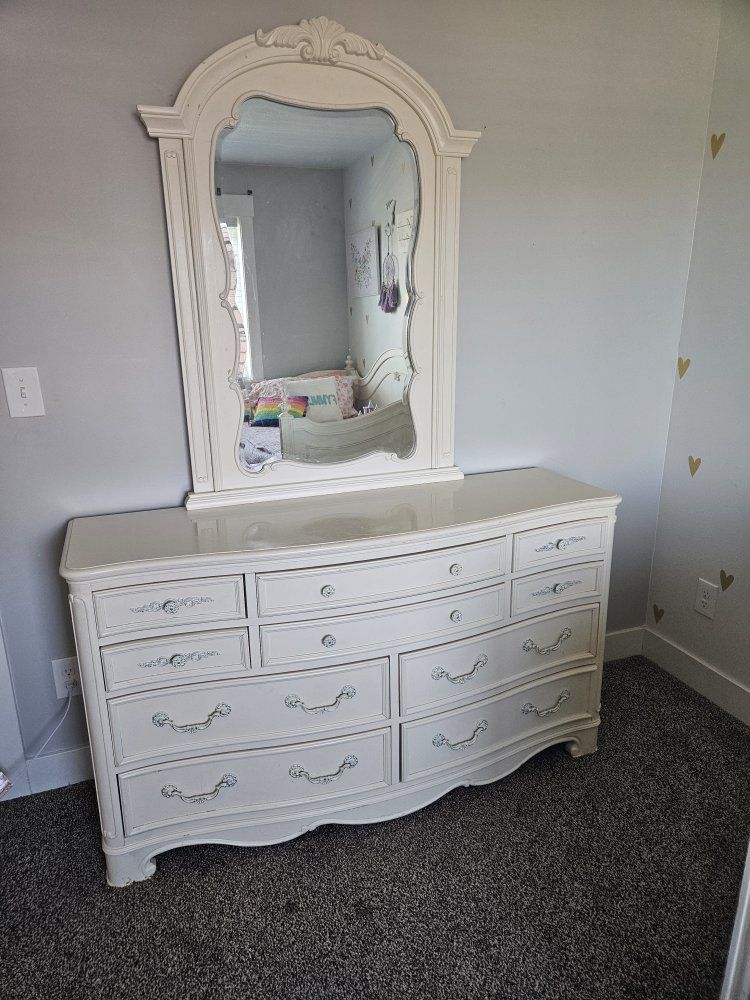 Cream Dresser with Mirror