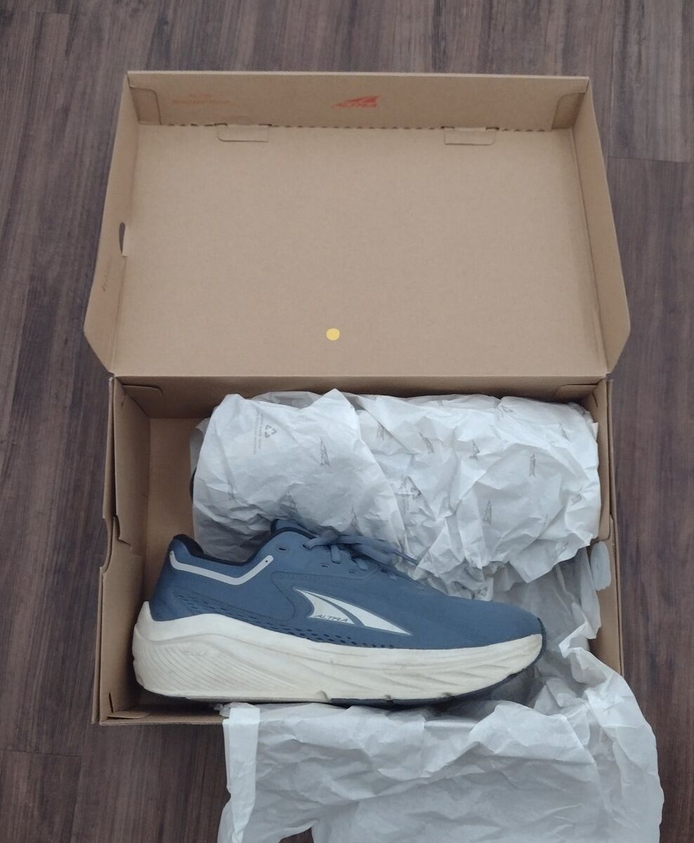 Altra Olympus 11.5 running shoe medium width