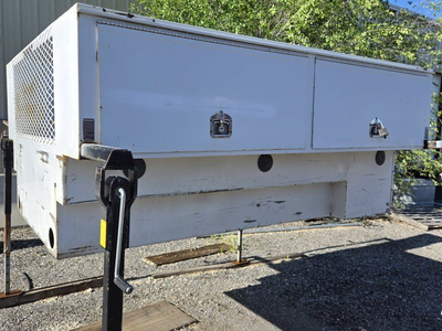 Removable truck utility bed