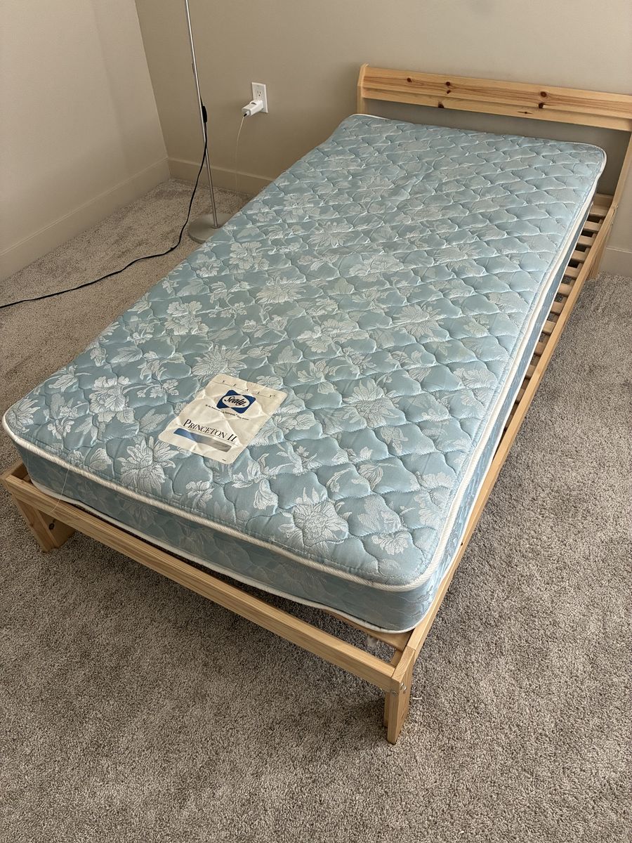 Twin bed frame(FREE MATRESS INCLUDED)