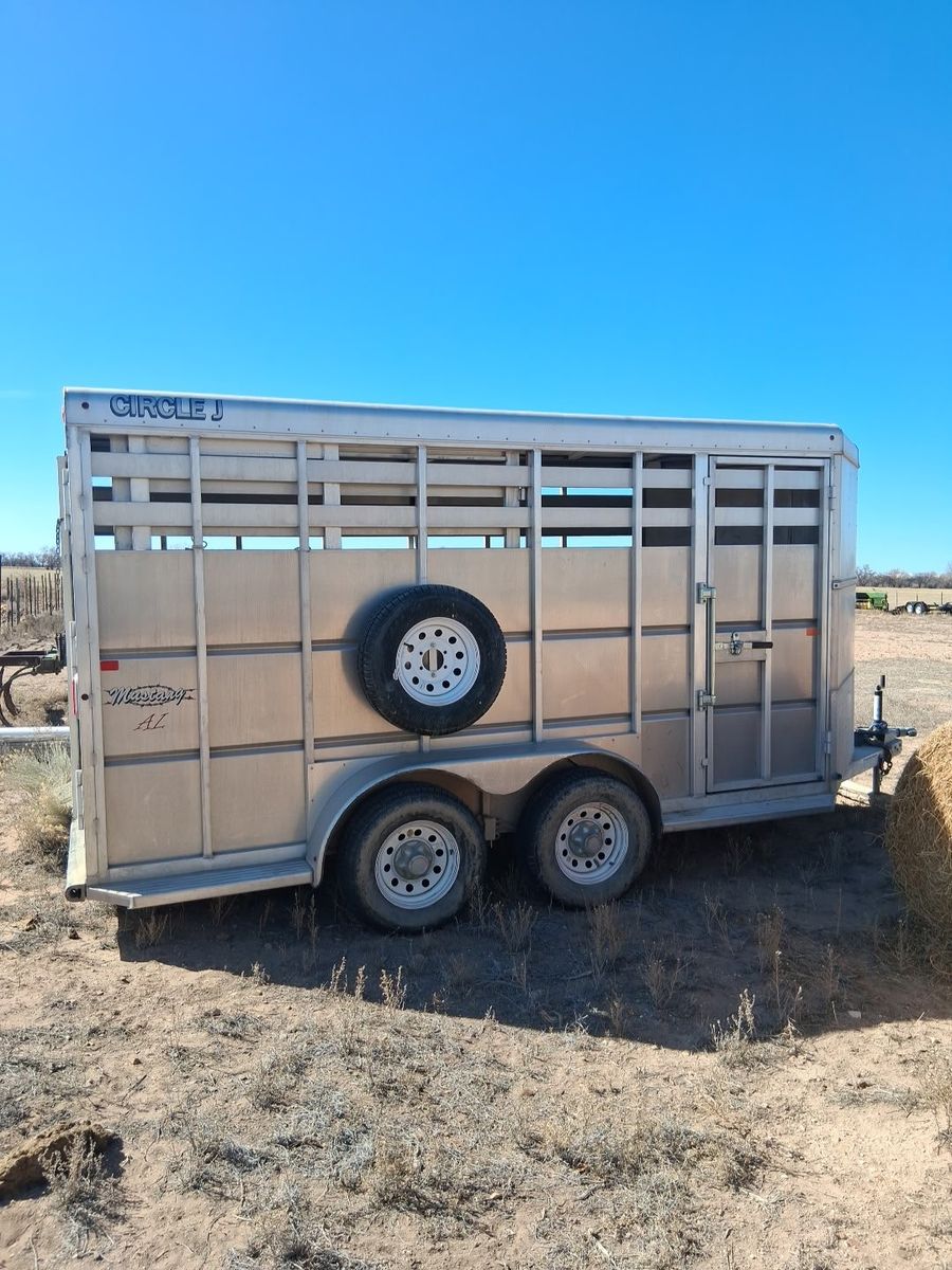 16ft Circle J horse trailer 2015