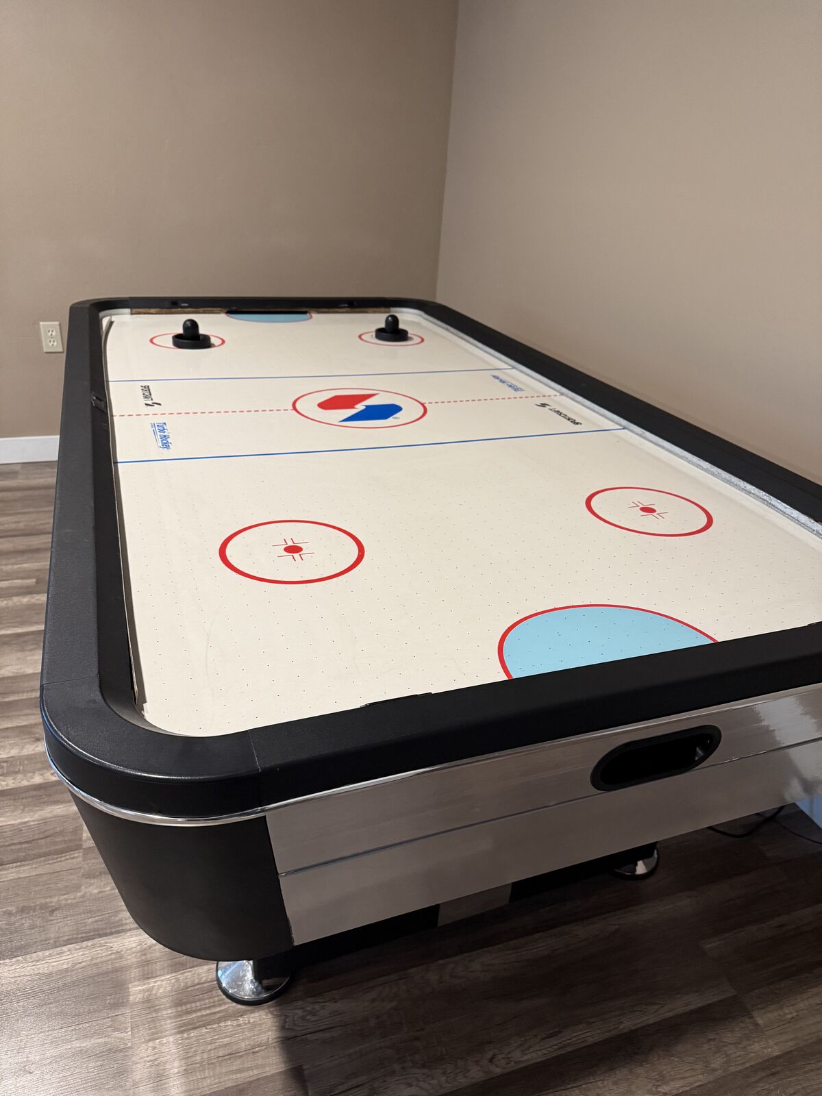 Air Hockey table