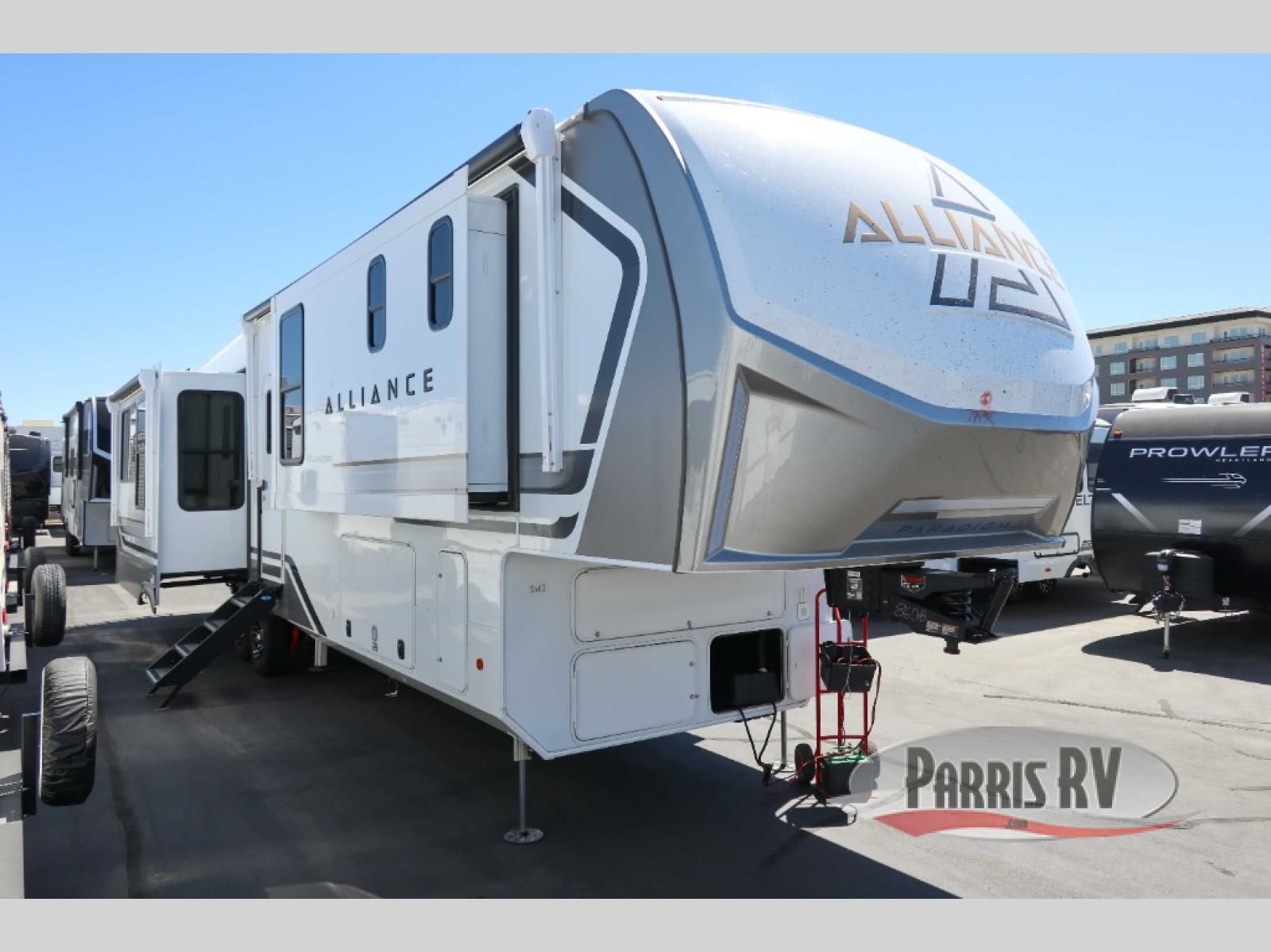 New 2027 Alliance RV Paradigm 370FB