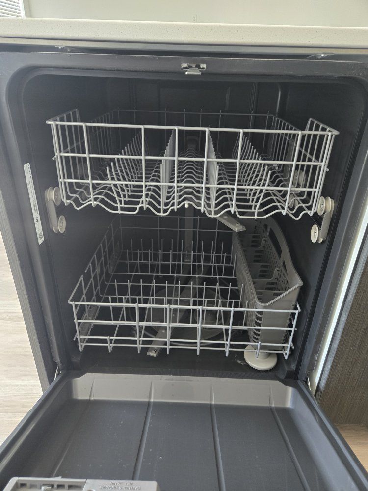 Main image 6