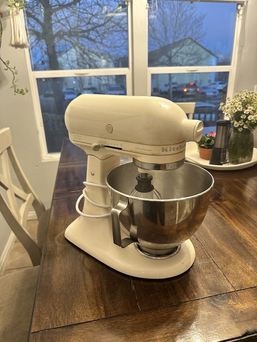 Kitchen Aide Mixer 4.5 quart