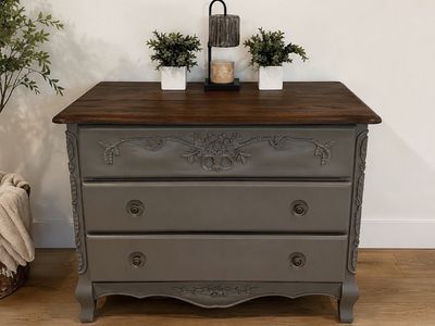 3-Drawer Wood Dresser in NEPHI
