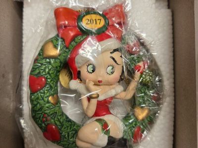 Betty Boop 2017 Christmas Wreath Holiday Ornament in Box