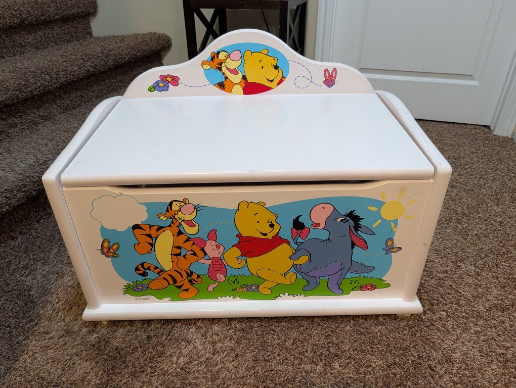 Winnie the Pooh Toy Box