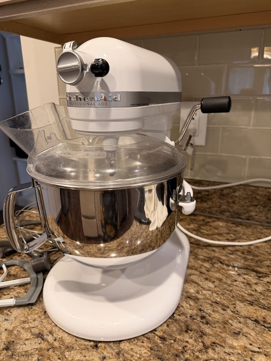 KitchenAid Professional 600 Series 6-Quart Stand Mixer - White with Attachments