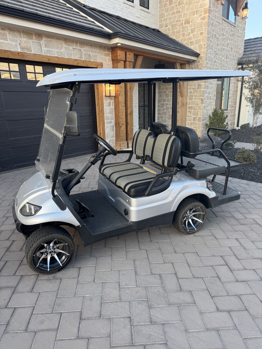 2023 ICON 4-Passenger Lithium Golf Cart – 105Ah Eco Battery – Only 229 Miles