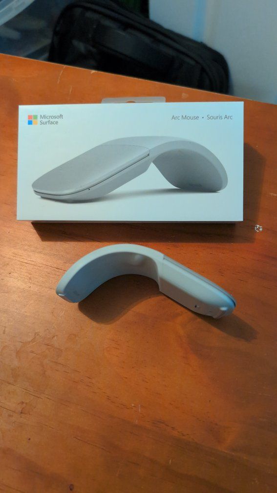 Microsoft Surface Arc Mouse - Ergonomic, Lightweight, Portable Design - Gray