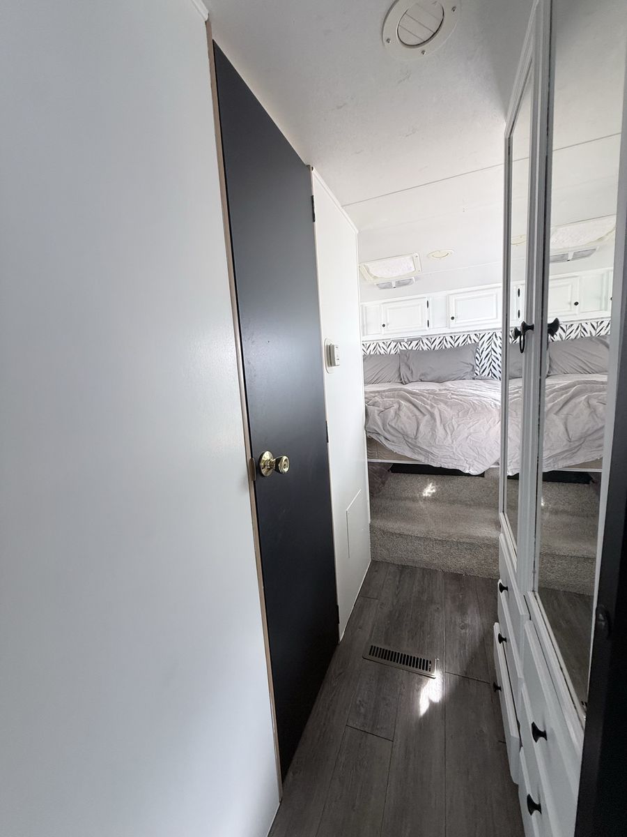 Main image 12