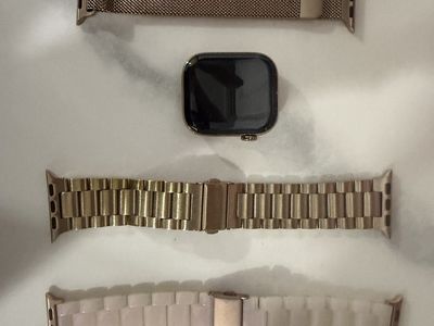 Apple Watch 11 - Gold Titanium