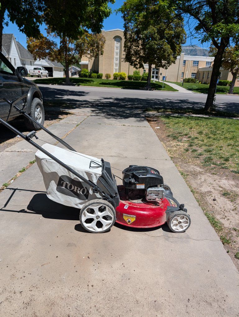 Toro Recycler 21" Gas Powered push mower