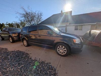 2013 CHRYSLER TOWN AND COUNTRY Touring