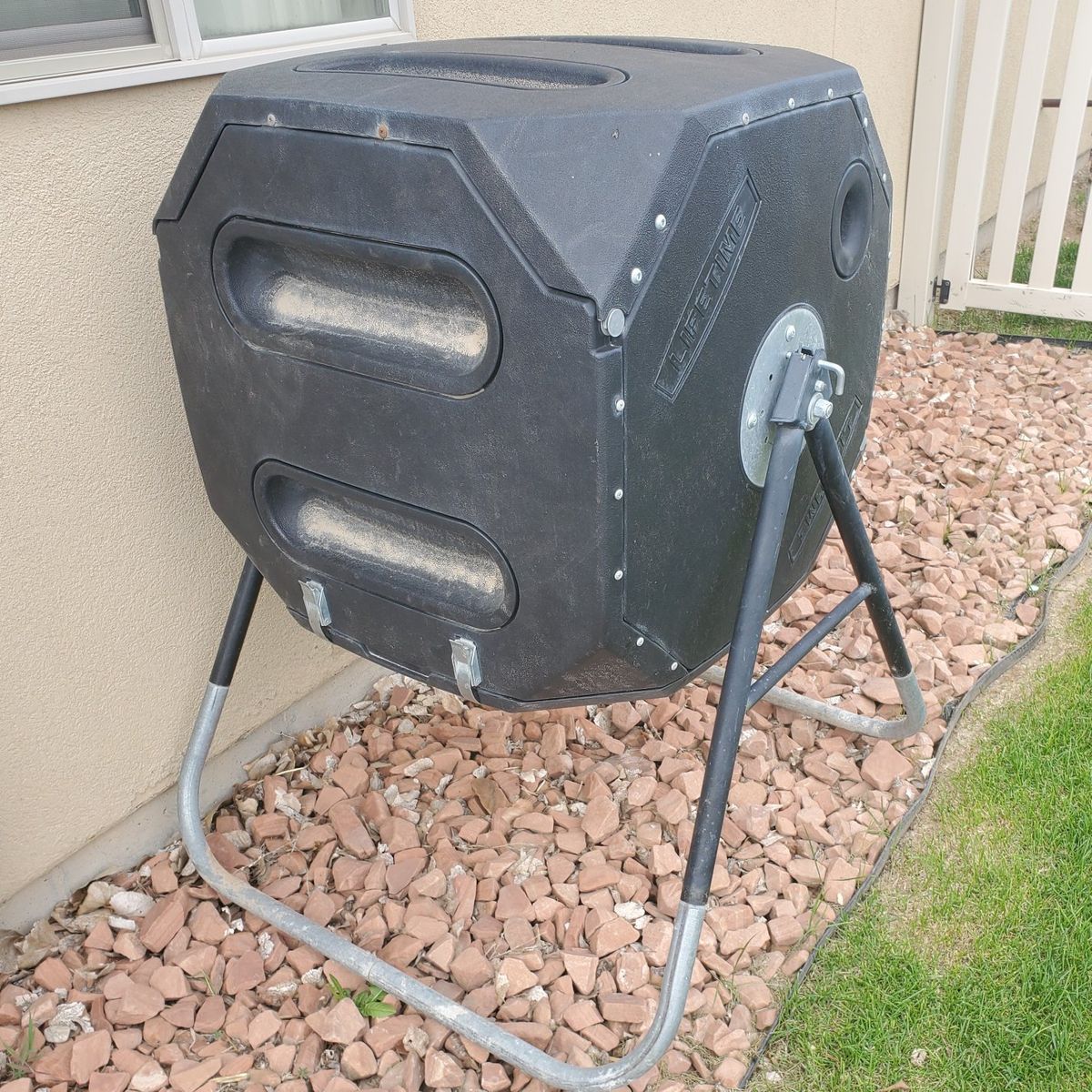 75 gallon lifetime compost tumbler