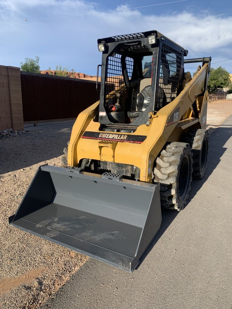 Caterpillar 262B Turbo SKID STEER Loader 2006 - Financing available & well Maintained