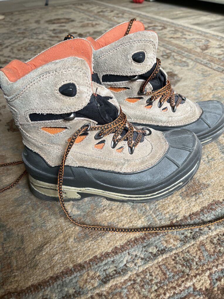 Boys LL Bean Snow/ Rain Boots Size 4