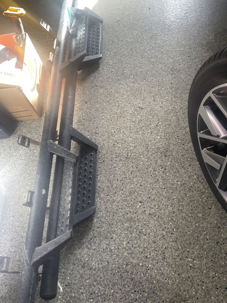 05-21 Nissan Frontier Running boards