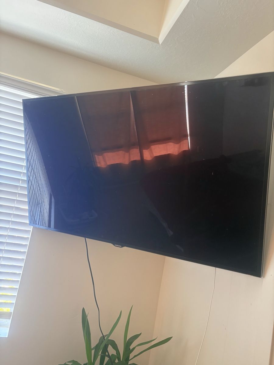 Samsung Flat Screen Television