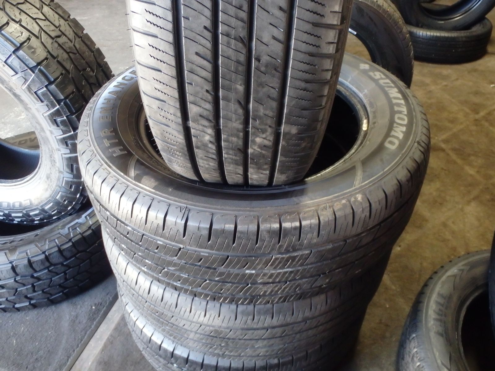 255/60R19 SUMITOMO HTR ENHANCE CX2 SET OF USED TIRES