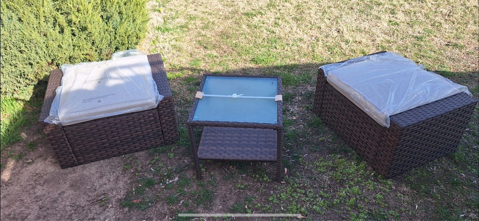 New Suncrown Wicker Patio Furniture Pieces (Box 1 of 2 with Hardware) Ottomans and Table