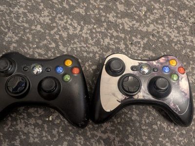 Official Xbox 360 controllers