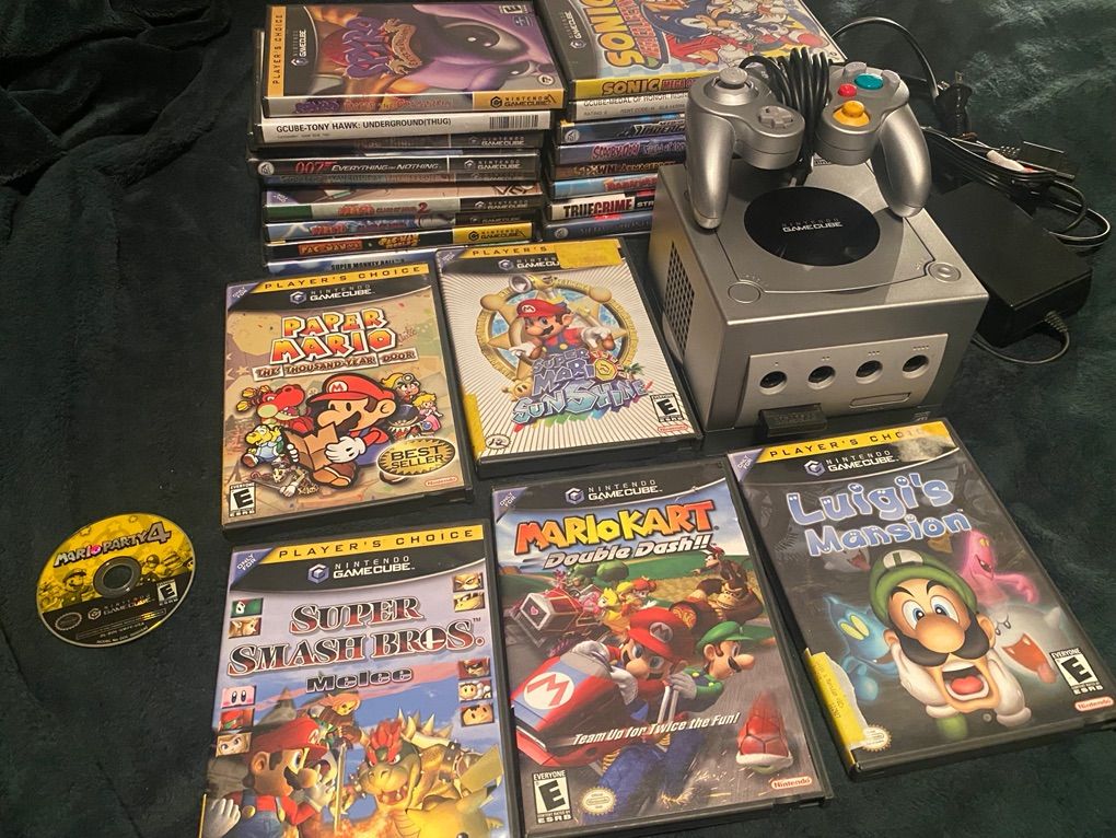 GameCube With Lot Of 25 Games